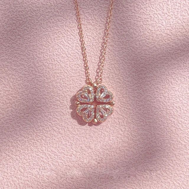 Colar trevo de coração+6 rosas cheirosas e transmitindo amor